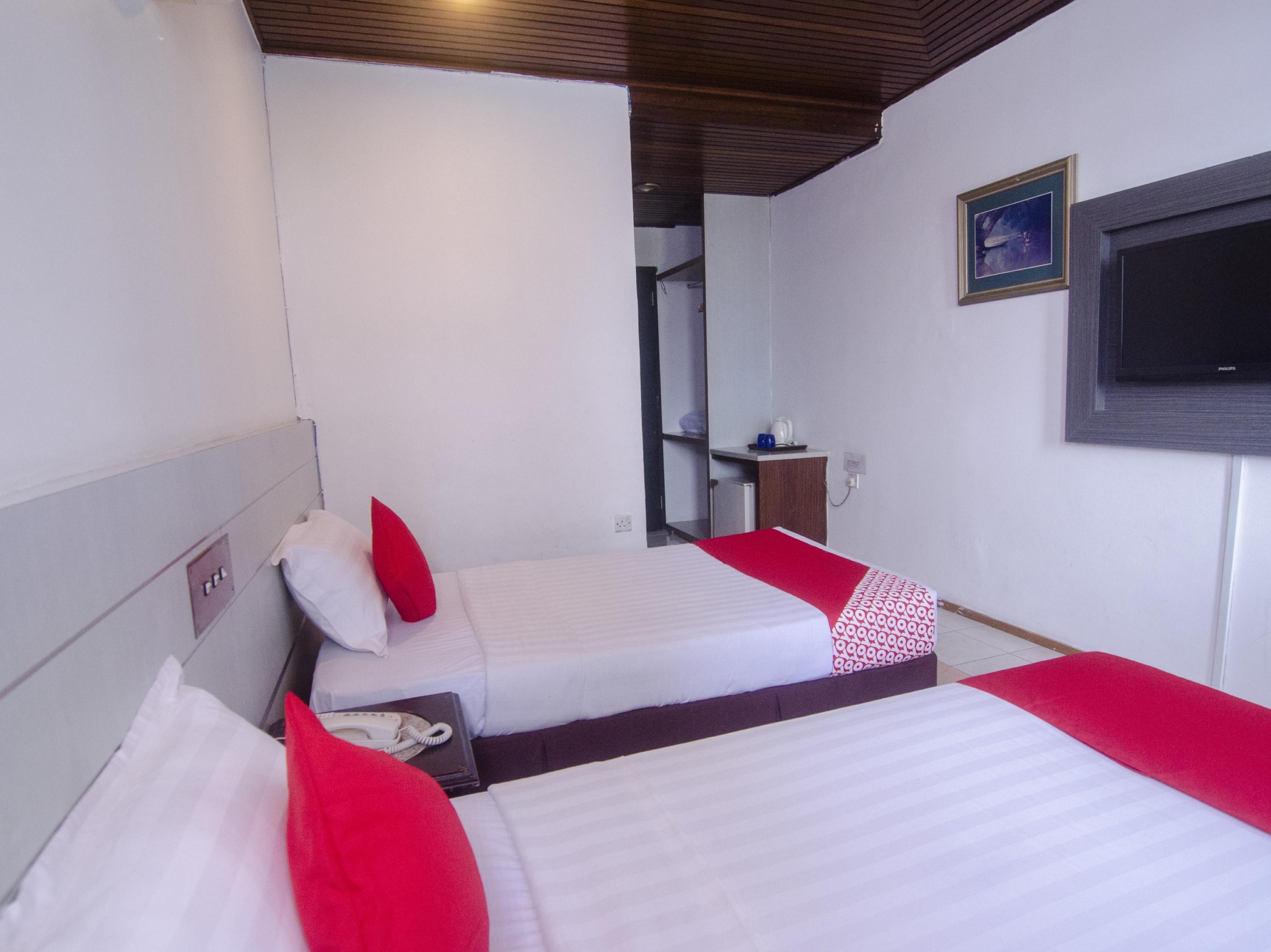 Super Oyo 991 Mayfair Hotel Kuching Exterior foto